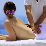 فينتوس باراديسو فيلة إيميروفيغلي